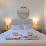 King Bed Suite, Loft With 3Wc, Ac & Self-Check-In.