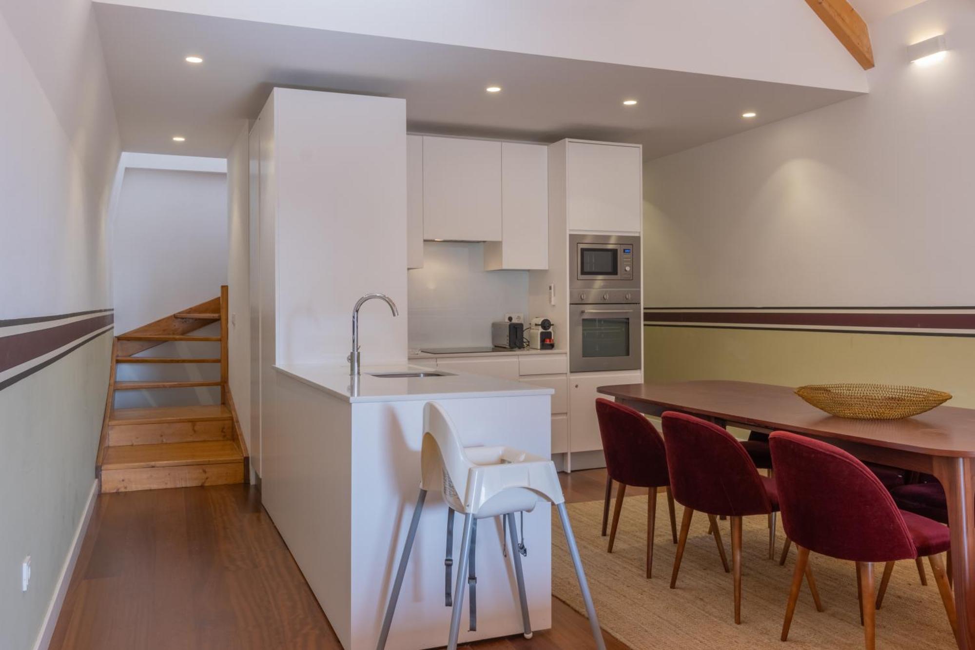 King Bed Suite, Loft With 3wc, Ac & Self-check-in. Lisboa