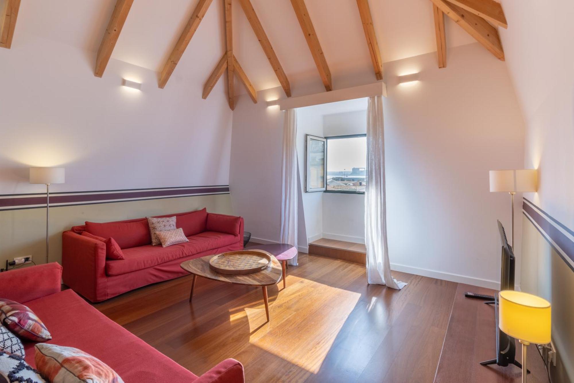 Apartamento King Bed Suite, Loft With 3wc, Ac & Self-check-in. Lisboa