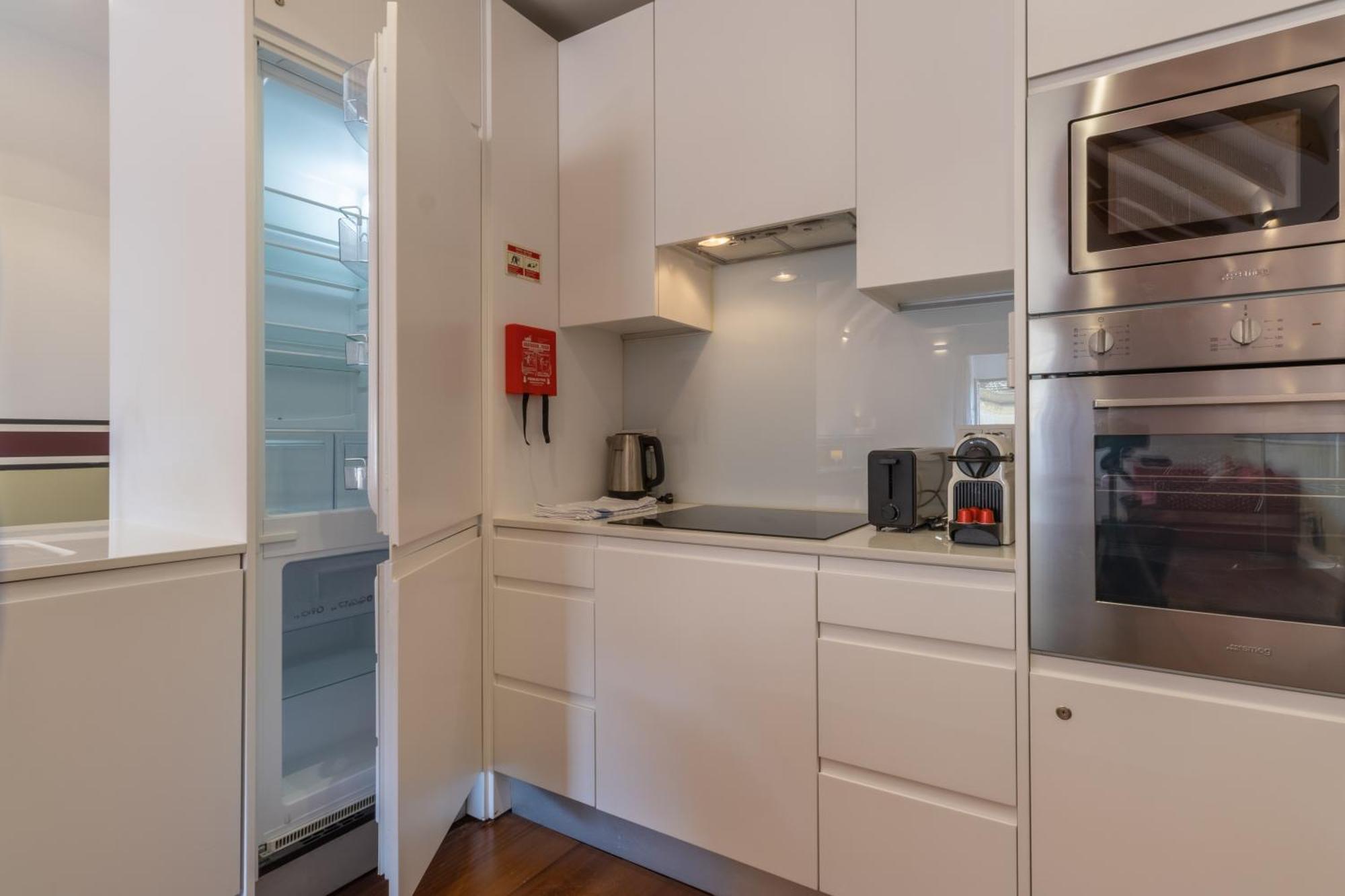King Bed Suite, Loft With 3wc, Ac & Self-check-in. Apartamento *