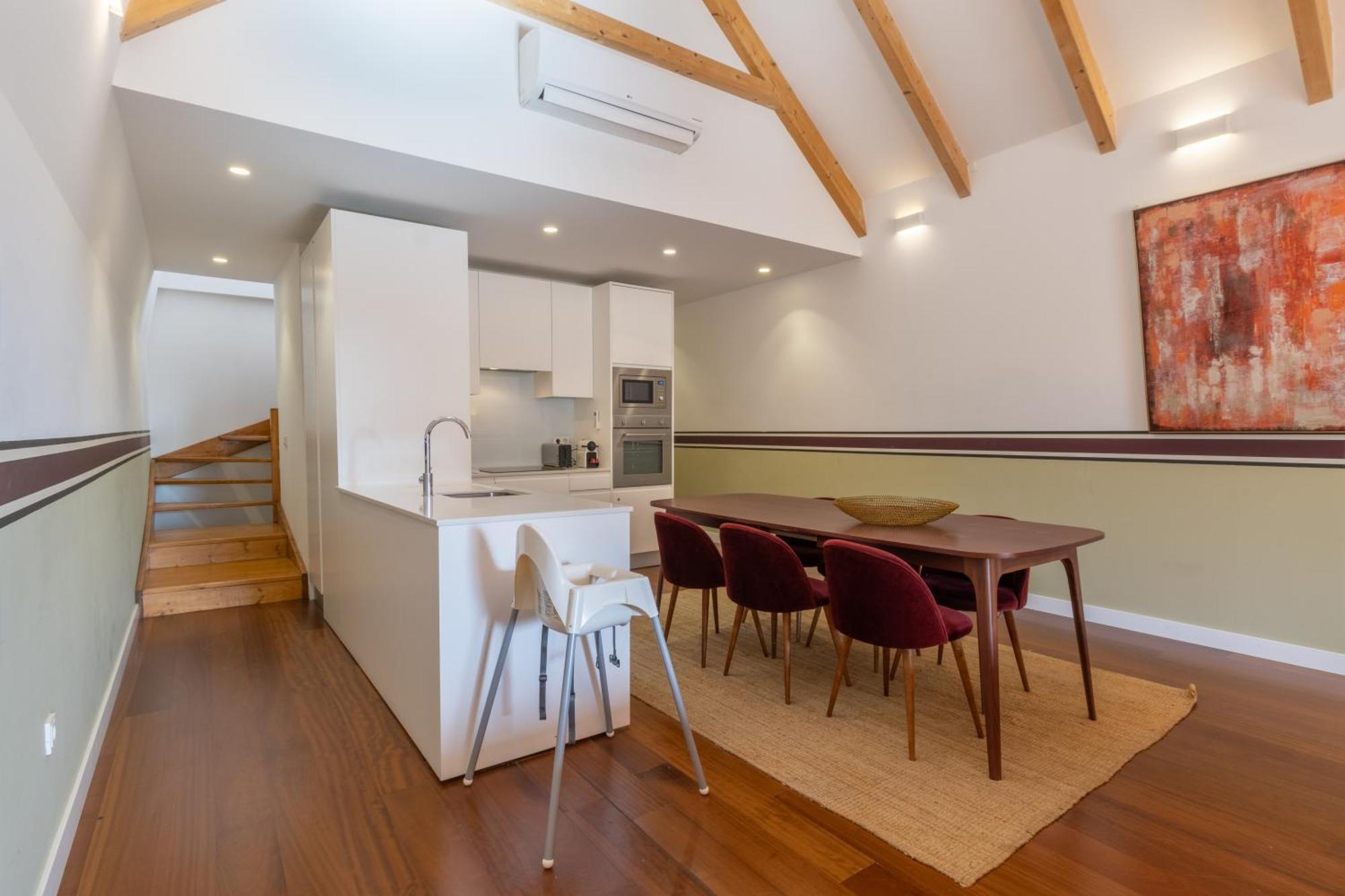 King Bed Suite, Loft With 3wc, Ac & Self-check-in. Apartamento