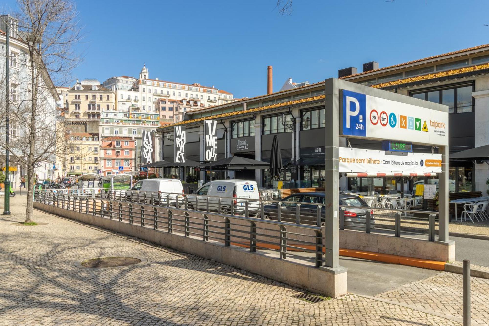 King Bed Suite, Loft With 3wc, Ac & Self-check-in. Lisboa